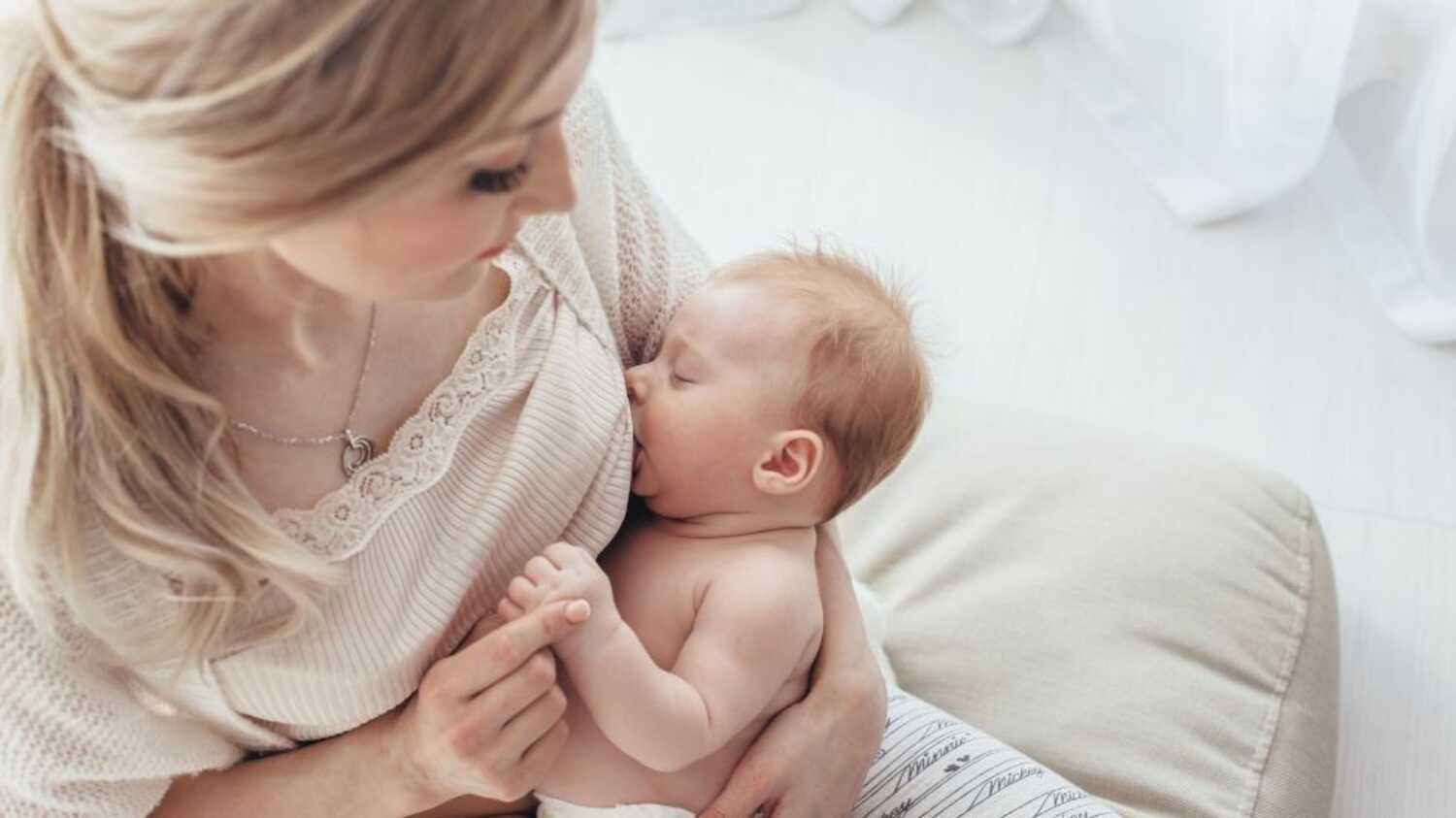 World Breastfeeding Week 2021: Is It Safe To Wear A Bra During Breastfeeding?  